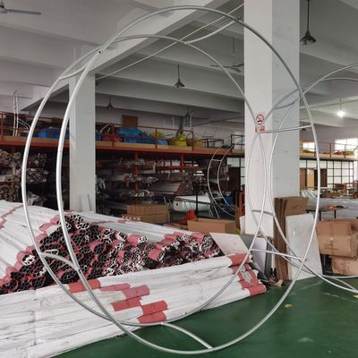 पतला गोलाकार फ़ोल्ड करने योग्य पॉप अप प्रदर्शनी डिस्प्ले ट्रेड शो हैंगिंग साइन 60in